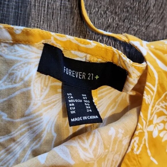 🍁 Forever 21+ ruffle Tank Top 🍁 - Picture 2 of 4